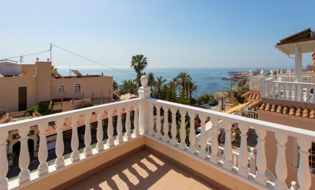 Venta - Villa -
Torrevieja