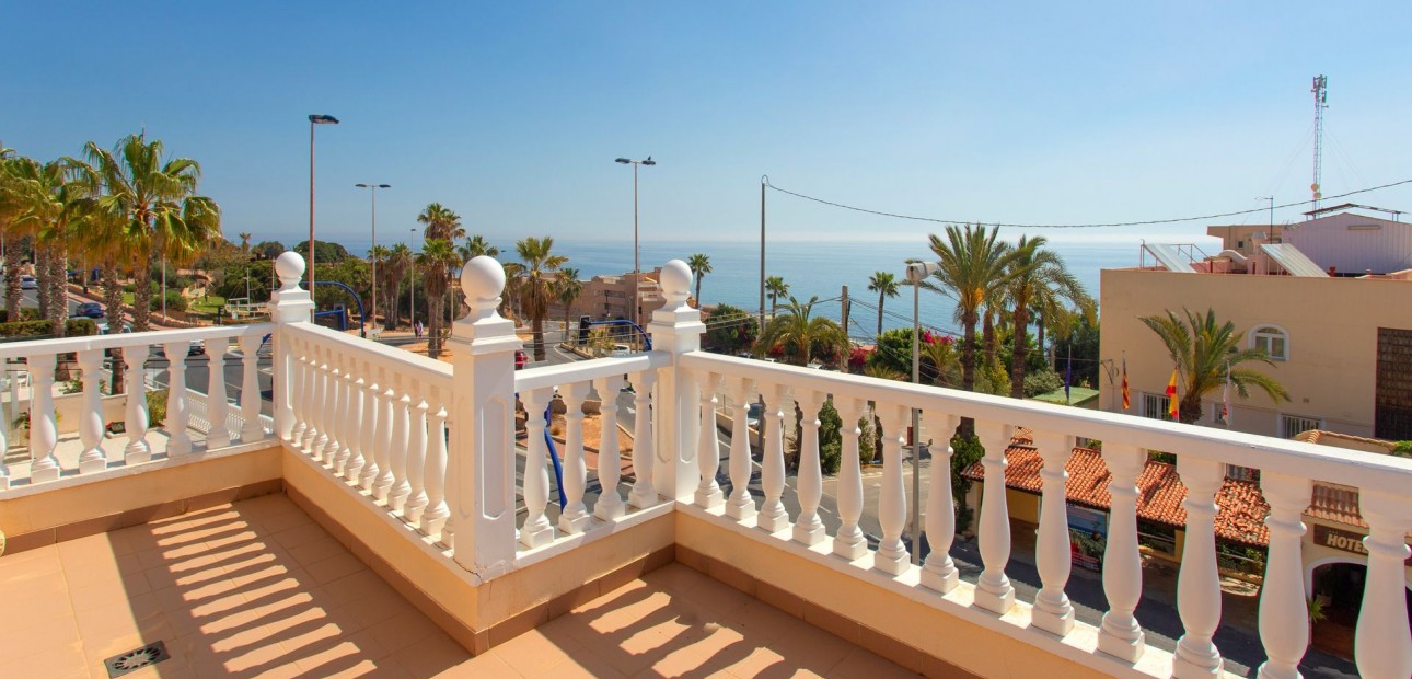 Venta - Villa -
Torrevieja
