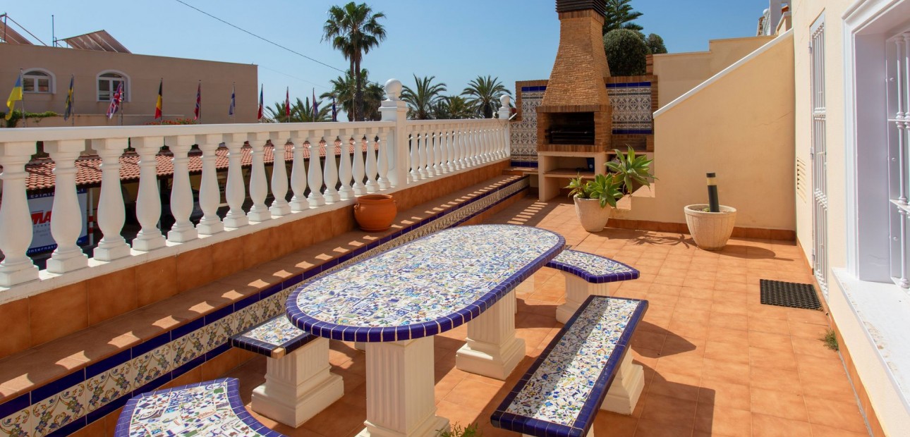 Venta - Villa -
Torrevieja