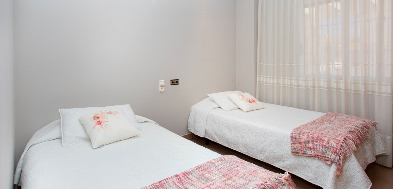Venta - Villa -
Torrevieja