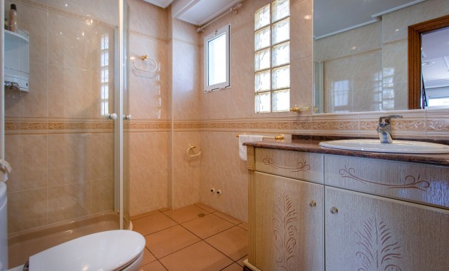 Venta - Villa -
Torrevieja