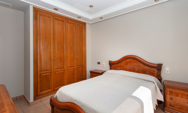 Venta - Villa -
Torrevieja