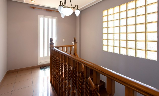 Venta - Villa -
Torrevieja