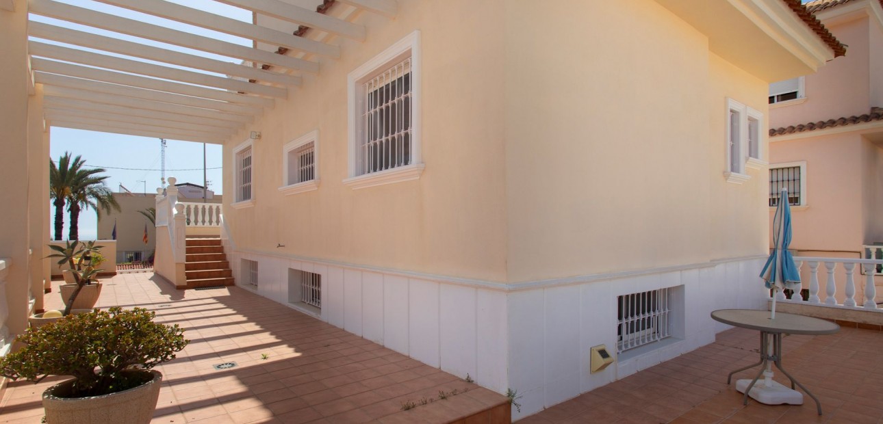 Venta - Villa -
Torrevieja