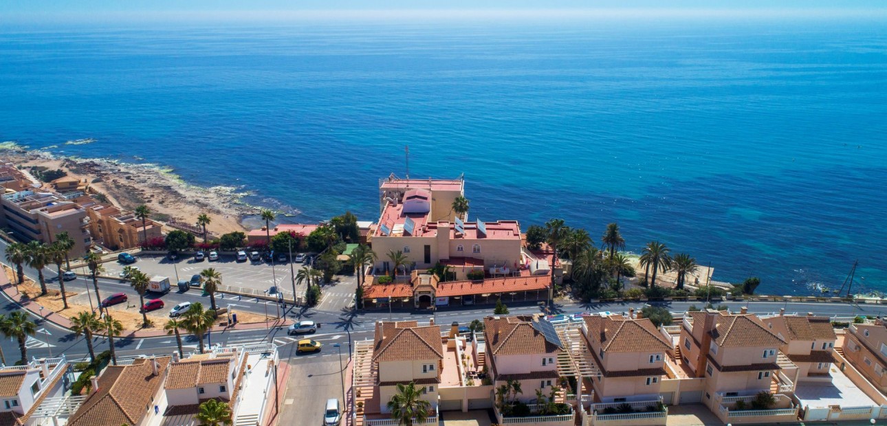 Venta - Villa -
Torrevieja