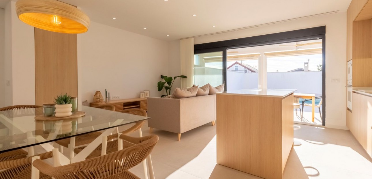 Sale - Villa -
Torrevieja