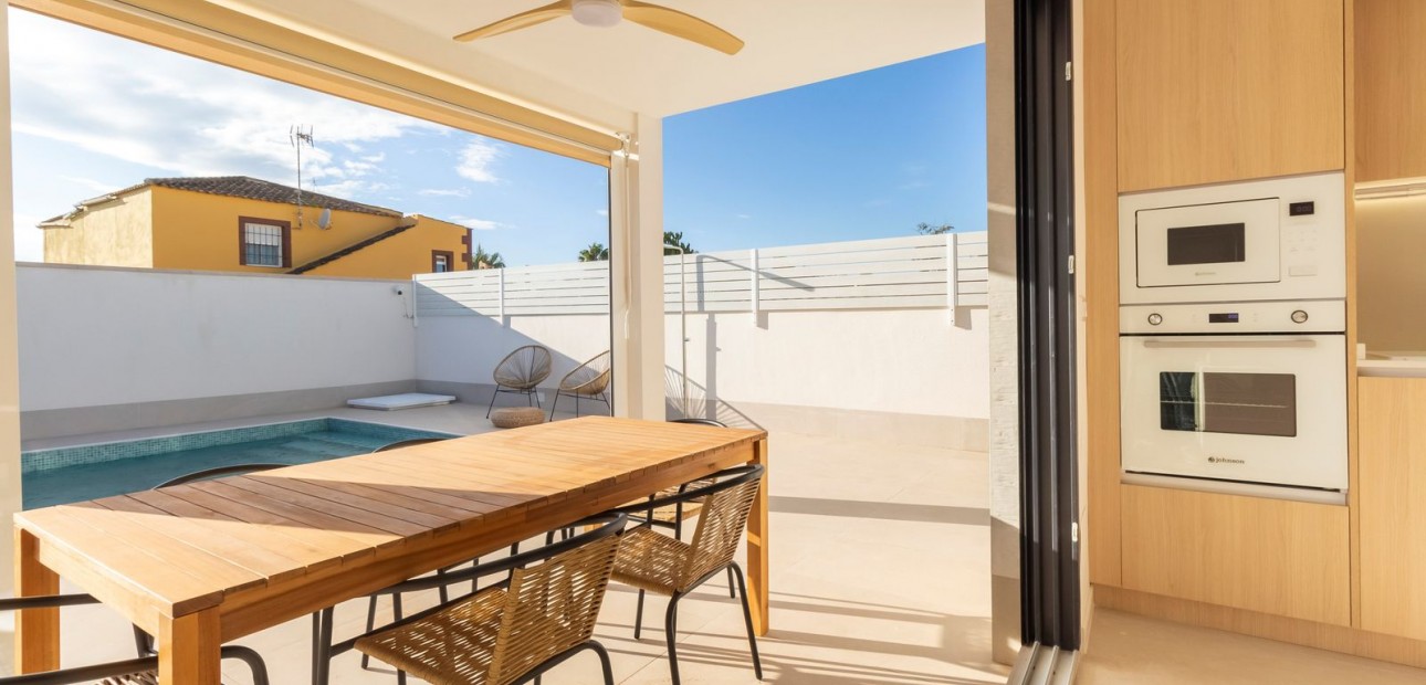 Sale - Villa -
Torrevieja