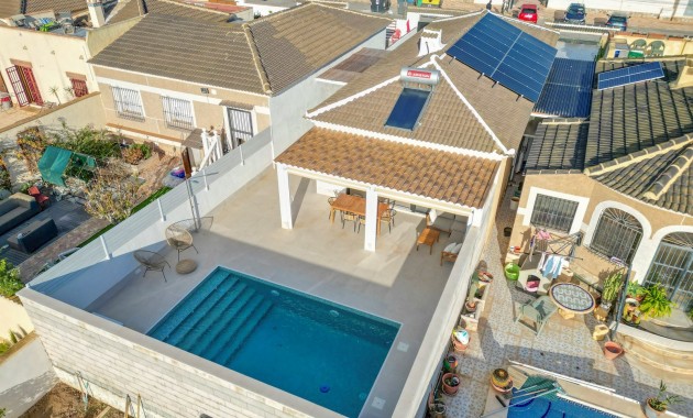 Sale - Villa -
Torrevieja