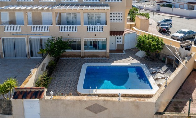 Sale - Apartment / flat -
Playa Flamenca