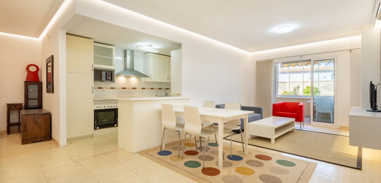 Sale - Apartment / flat -
Playa Flamenca