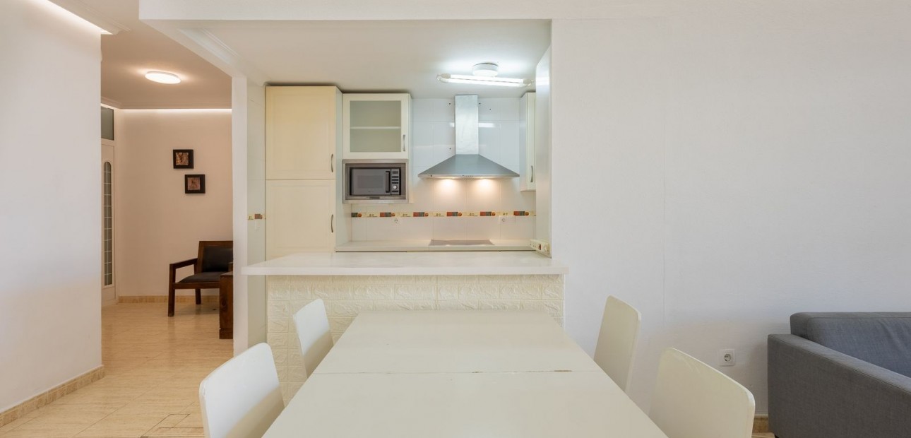 Sale - Apartment / flat -
Playa Flamenca