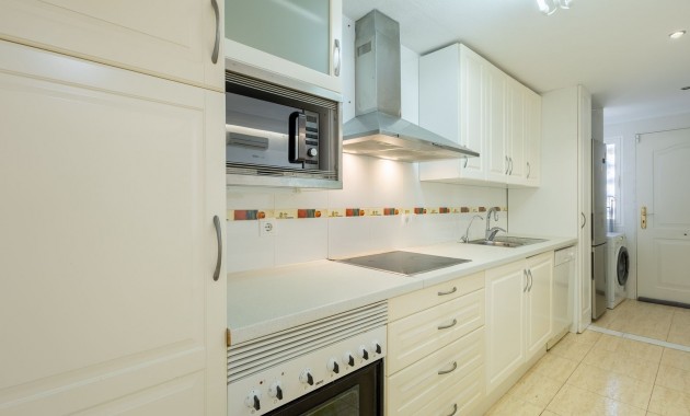 Sale - Apartment / flat -
Playa Flamenca