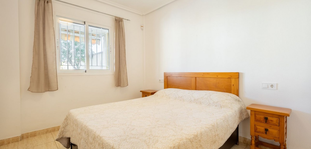 Sale - Apartment / flat -
Playa Flamenca
