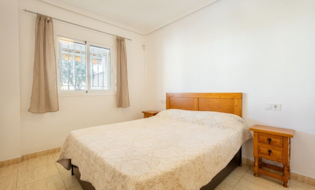 Sale - Apartment / flat -
Playa Flamenca