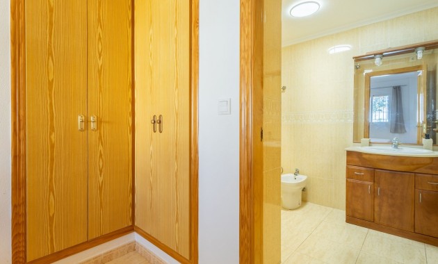 Sale - Apartment / flat -
Playa Flamenca