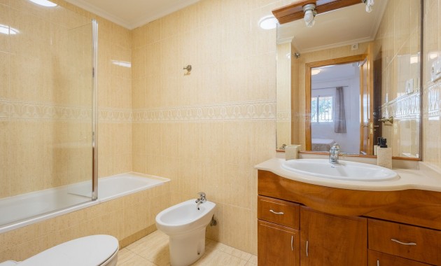 Sale - Apartment / flat -
Playa Flamenca