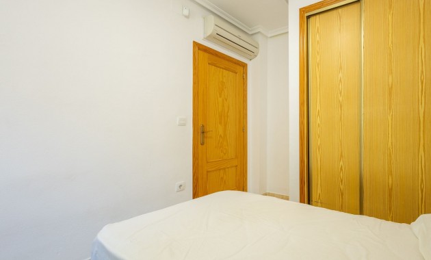 Sale - Apartment / flat -
Playa Flamenca