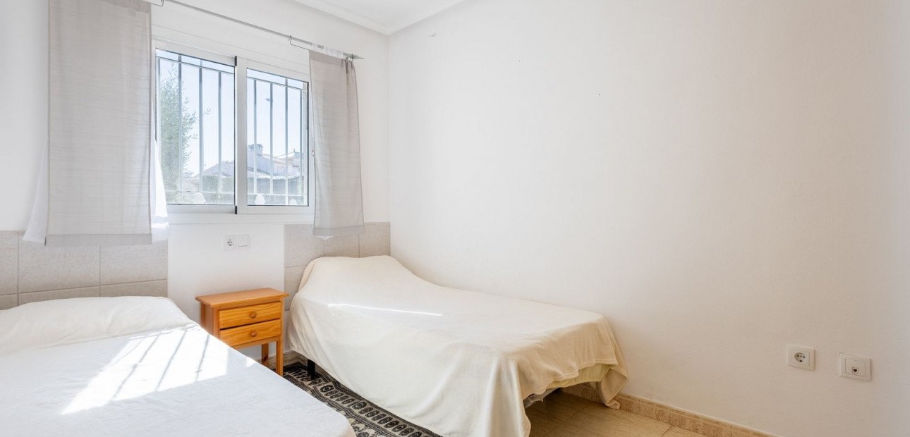 Sale - Apartment / flat -
Playa Flamenca