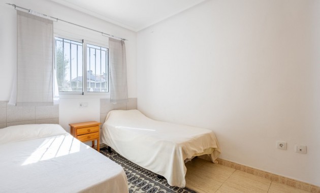 Sale - Apartment / flat -
Playa Flamenca