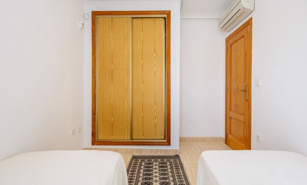 Sale - Apartment / flat -
Playa Flamenca