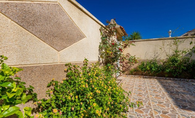 Sale - Apartment / flat -
Playa Flamenca