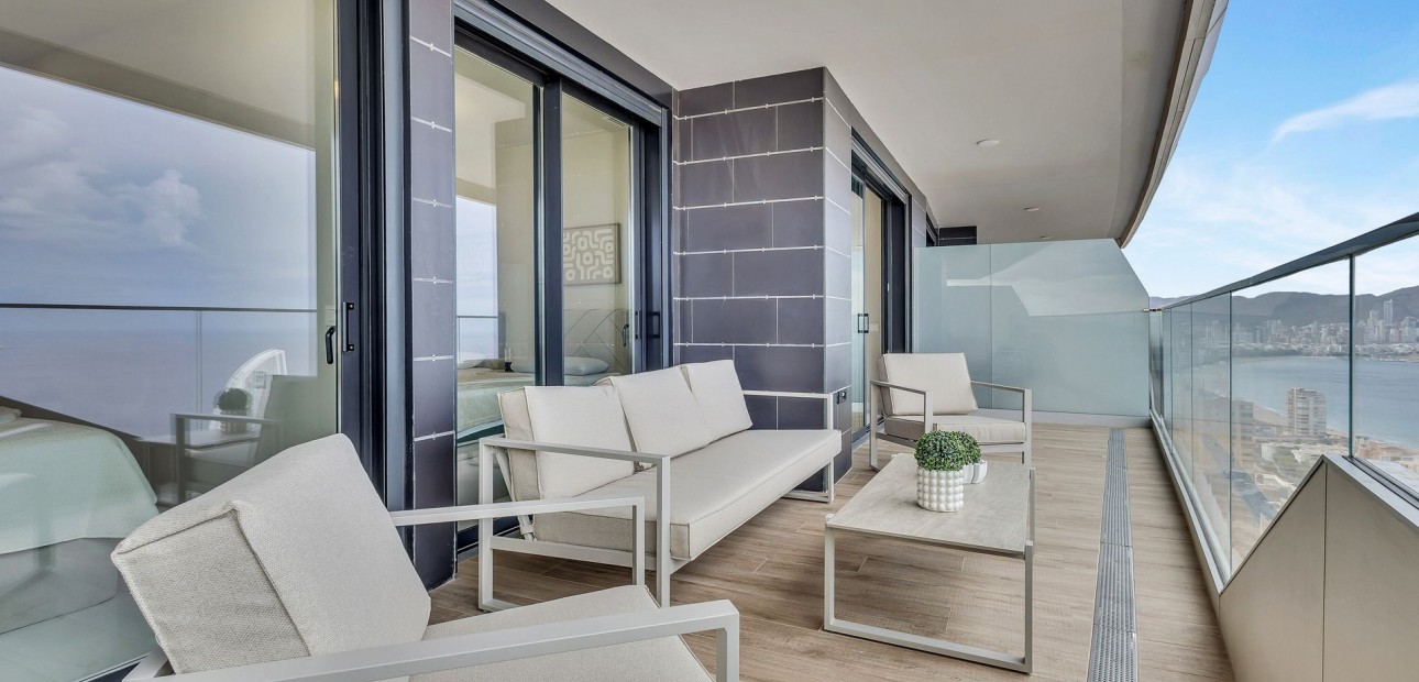 Venta - Apartamento / piso -
Benidorm