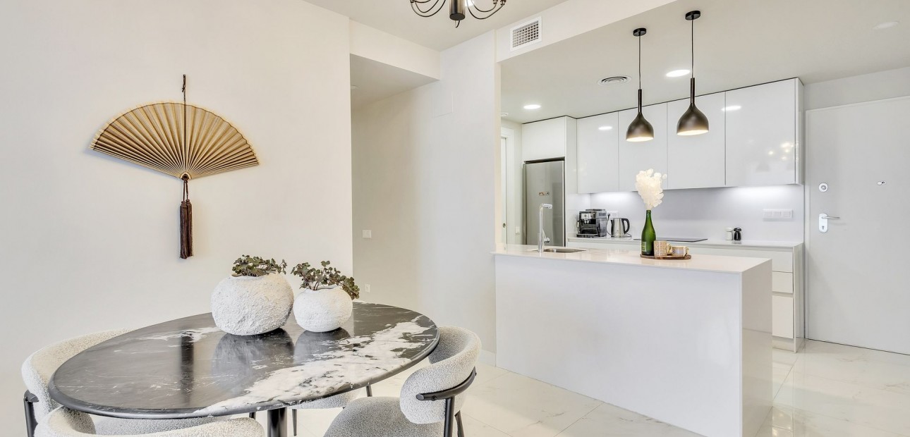 Venta - Apartamento / piso -
Benidorm