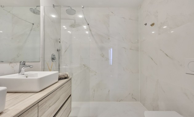 Venta - Apartamento / piso -
Benidorm