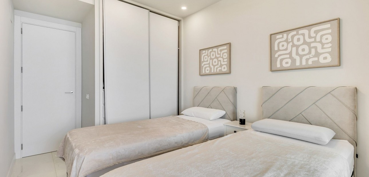 Venta - Apartamento / piso -
Benidorm