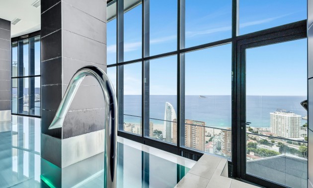 Venta - Apartamento / piso -
Benidorm