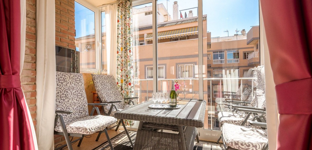 Sale - Apartment / flat -
Torrevieja