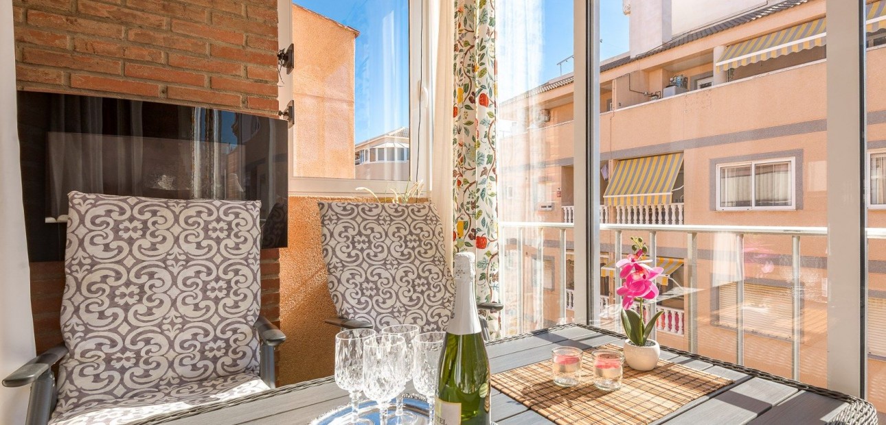 Sale - Apartment / flat -
Torrevieja