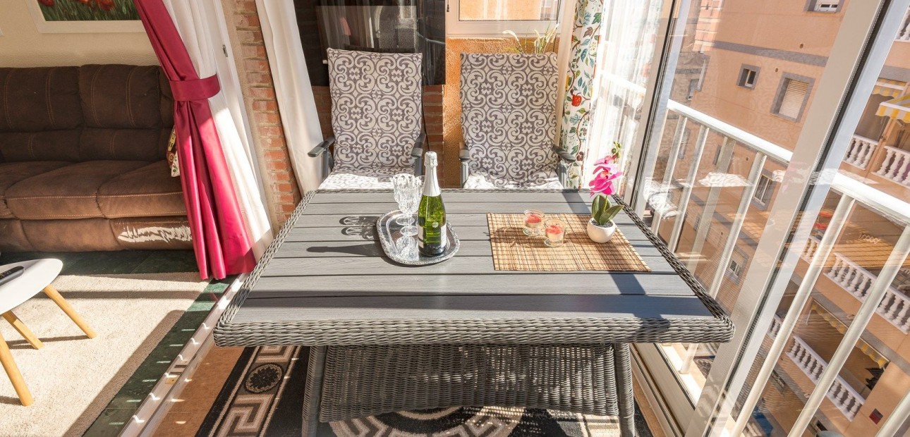Sale - Apartment / flat -
Torrevieja