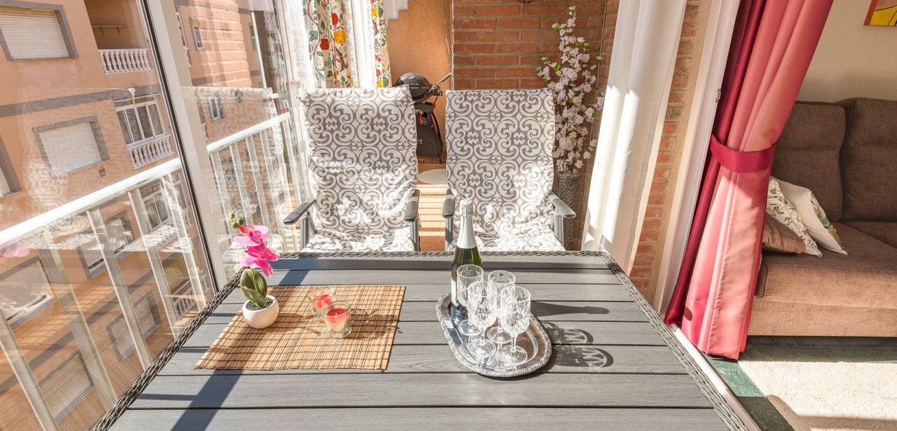 Sale - Apartment / flat -
Torrevieja