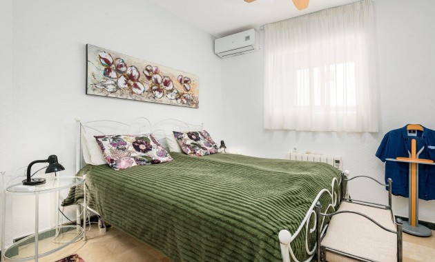 Sale - Apartment / flat -
Torrevieja