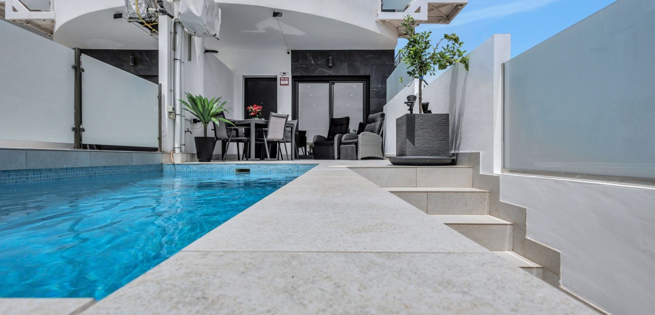 Sale - Apartment / flat -
Los Alcázares