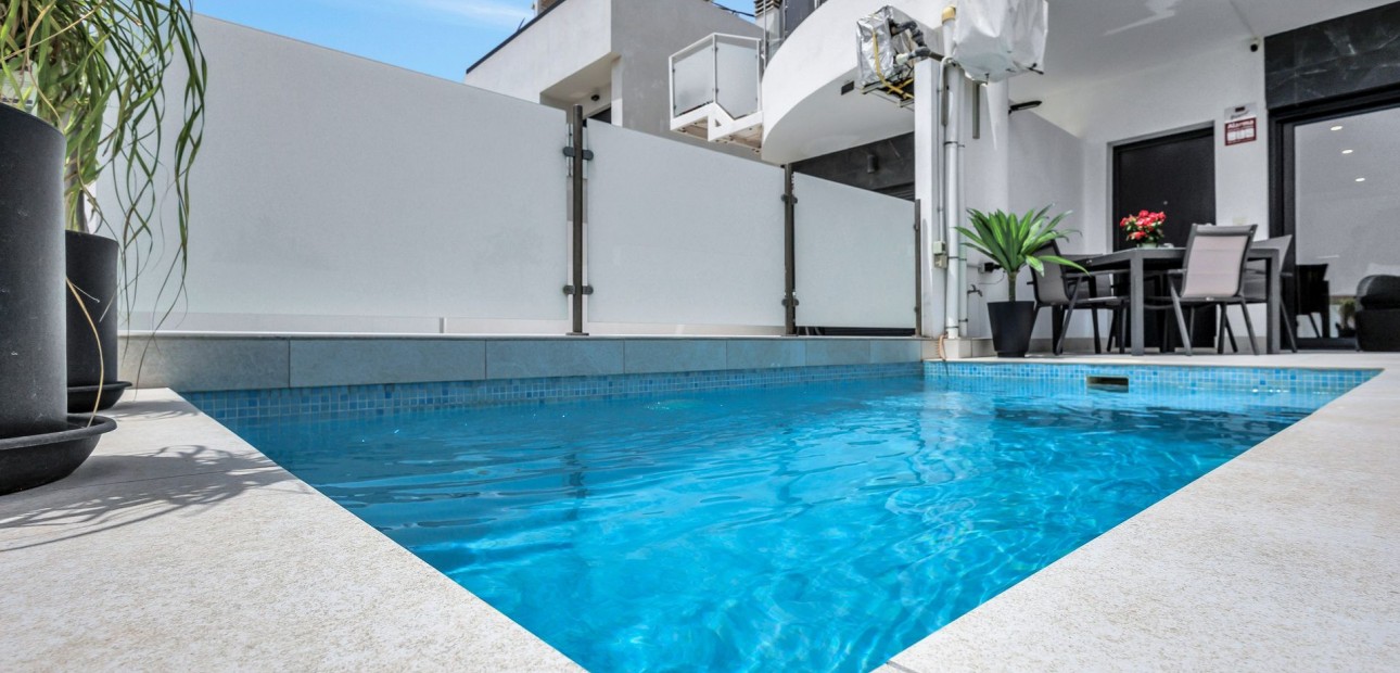 Sale - Apartment / flat -
Los Alcázares