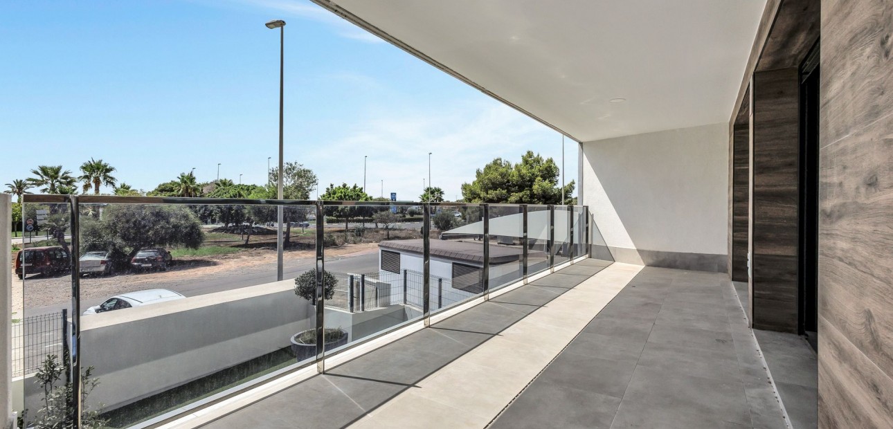 Venta - Apartamento / piso -
Campoamor