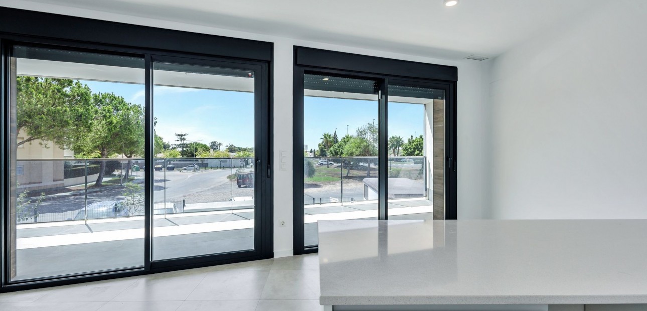 Venta - Apartamento / piso -
Campoamor