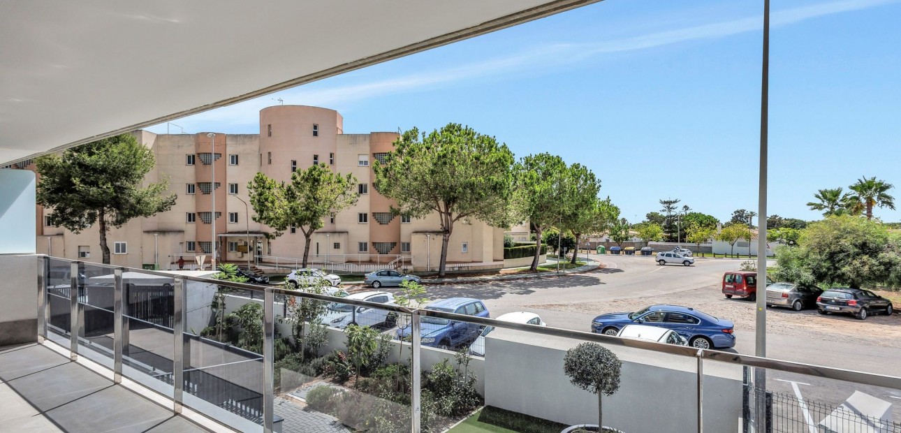 Venta - Apartamento / piso -
Campoamor