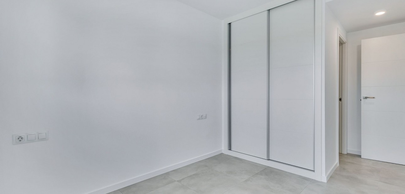 Venta - Apartamento / piso -
Campoamor