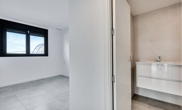Venta - Apartamento / piso -
Campoamor