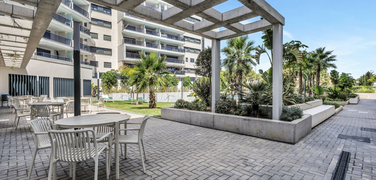 Venta - Apartamento / piso -
Campoamor