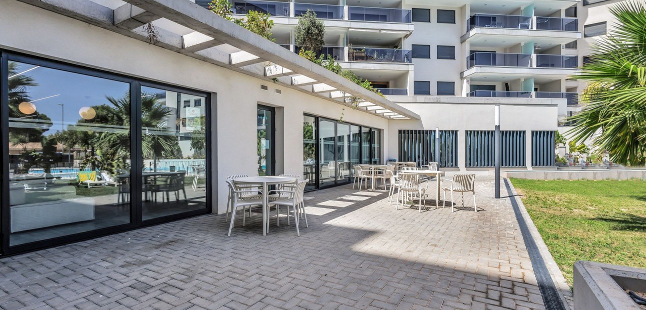 Venta - Apartamento / piso -
Campoamor