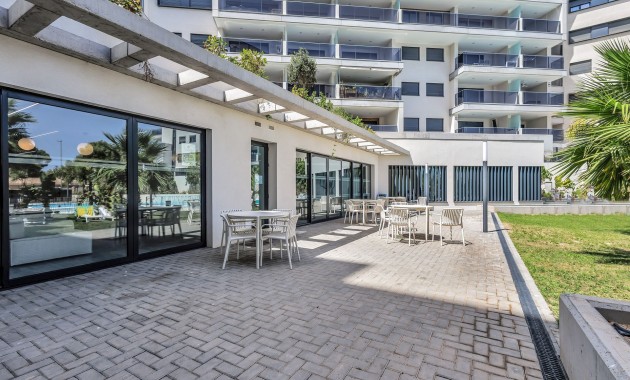 Venta - Apartamento / piso -
Campoamor
