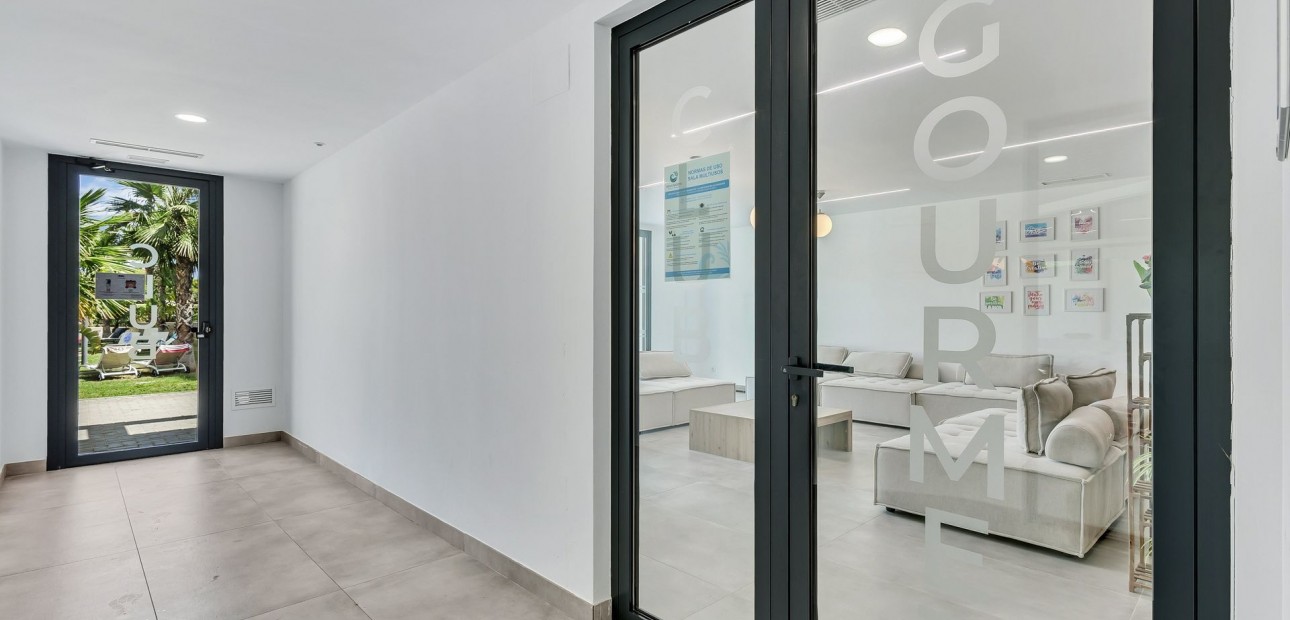 Venta - Apartamento / piso -
Campoamor