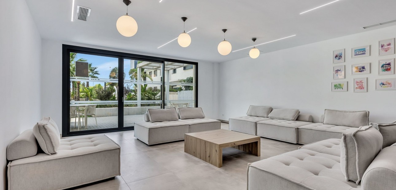 Venta - Apartamento / piso -
Campoamor