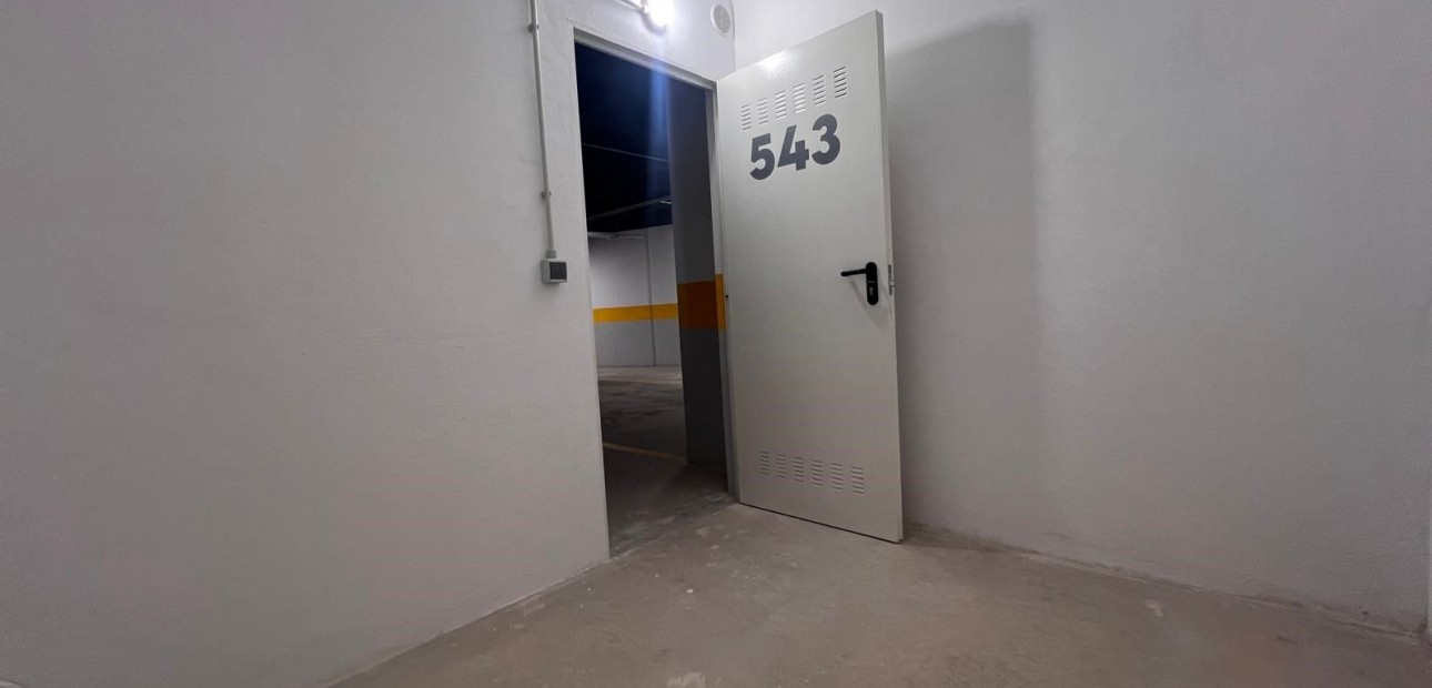 Venta - Apartamento / piso -
Campoamor