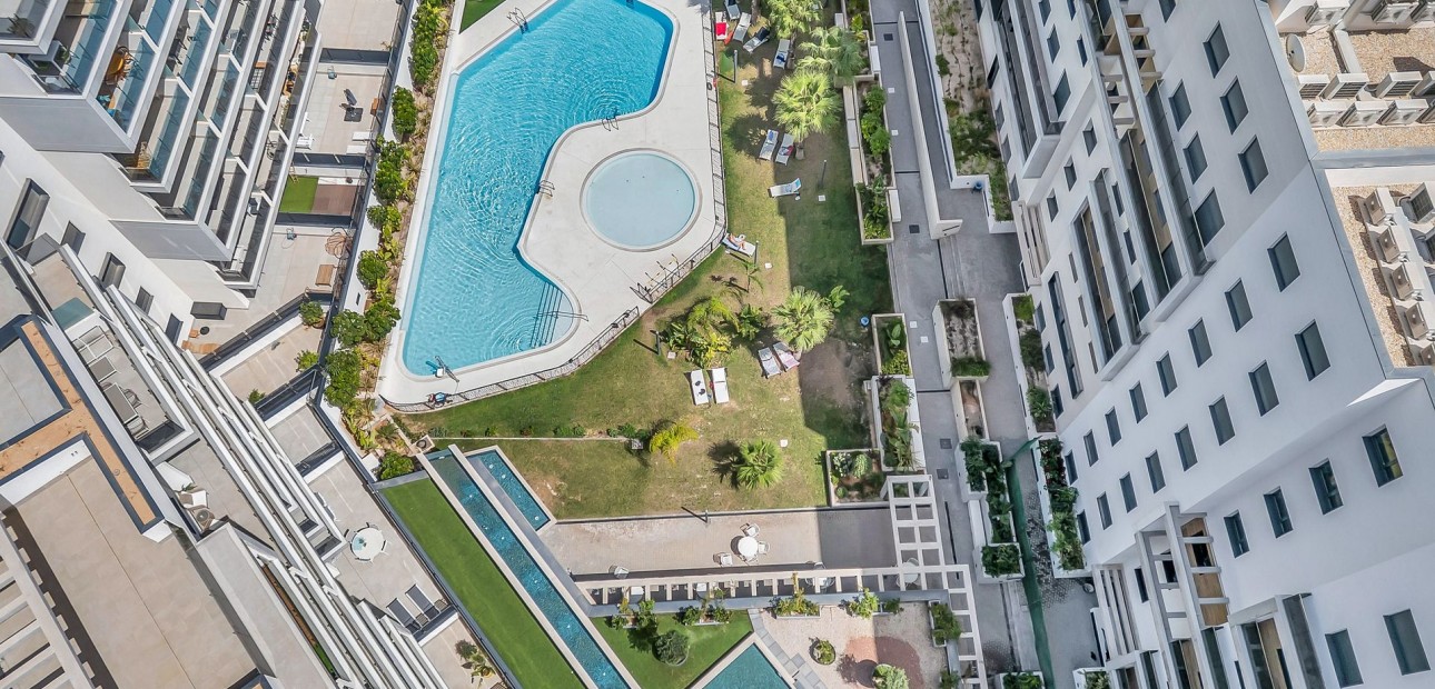 Venta - Apartamento / piso -
Campoamor