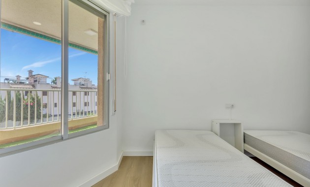Sale - Apartment / flat -
Cabo Roig